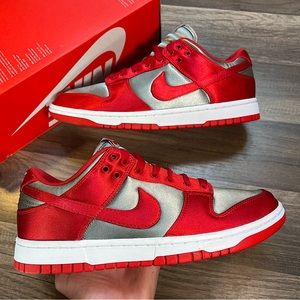 Nike Dunk Low ESS SNKR
